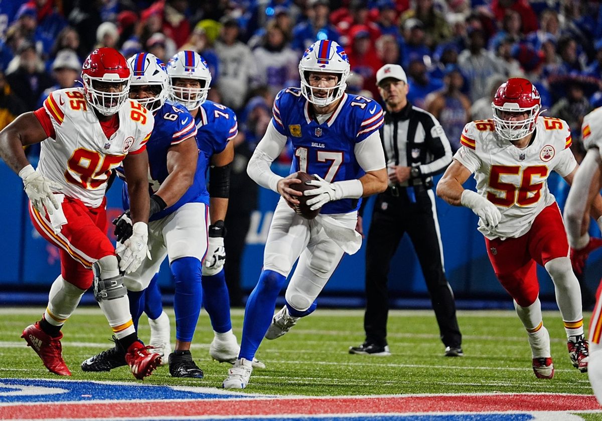 Bills quarterback Josh Allen carries the ball during second half action against the Kansas City Chiefs in Orchard Park, Nov.17, 2024.
