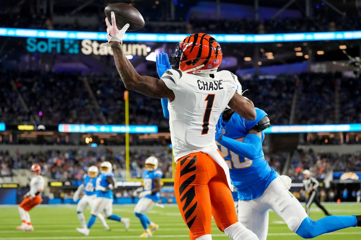 Cincinnati Bengals wide receiver Ja'Marr Chase (1) is unable to pull in a pass in the end zone in the first quarter of the NFL Week 11 game between the Los Angeles Chargers and the Cincinnati Bengals at SoFi Stadium in Inglewood, Calif., on Sunday, Nov. 17, 2024. The Chargers led 24-6 at halftime.