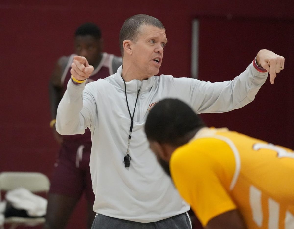 Iona College men's basketball head coach Tobin Anderson runs a practice at their Bronxville gym Nov. 22, 2024.