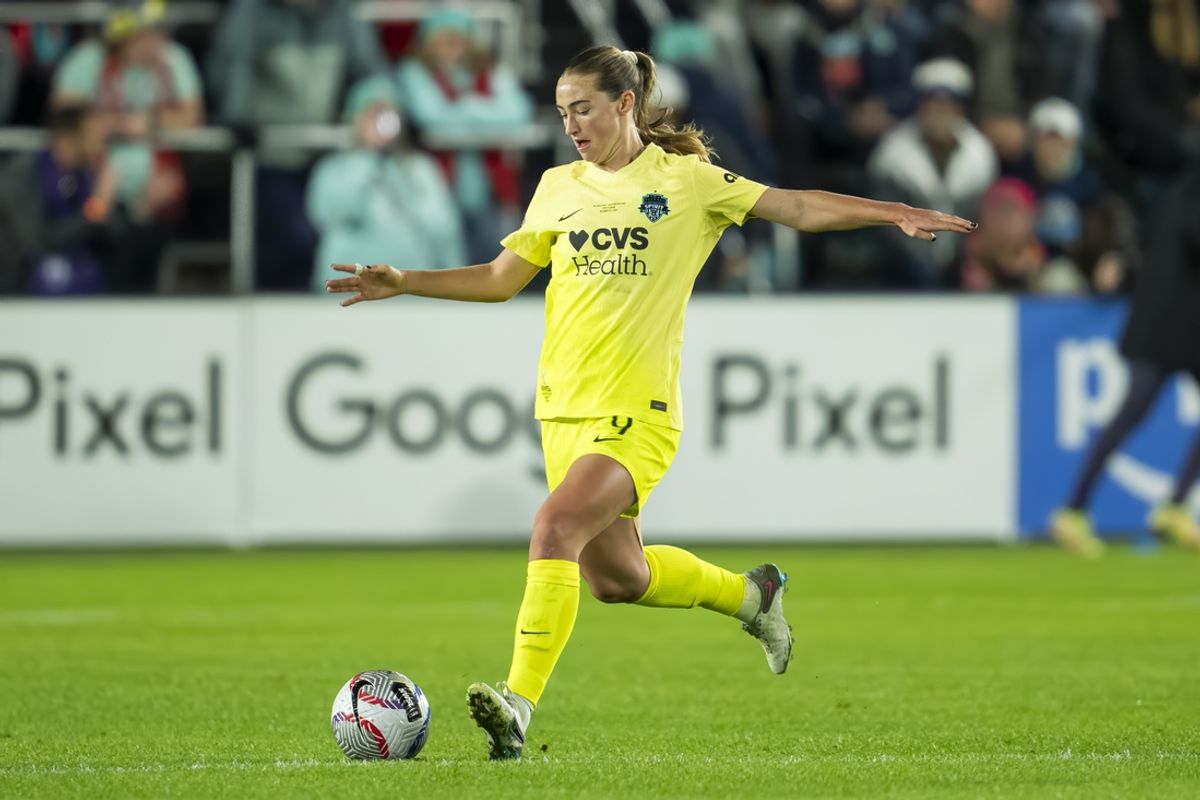 Nov 23, 2024; Kansas City, Missouri, USA; Washington Spirit defender Tara McKeown (9) controls the ball during the first half against the Orlando Pride in the 2024 NWSL Championship match at CPKC Stadium. Mandatory Credit: Jay Biggerstaff-Imagn Images