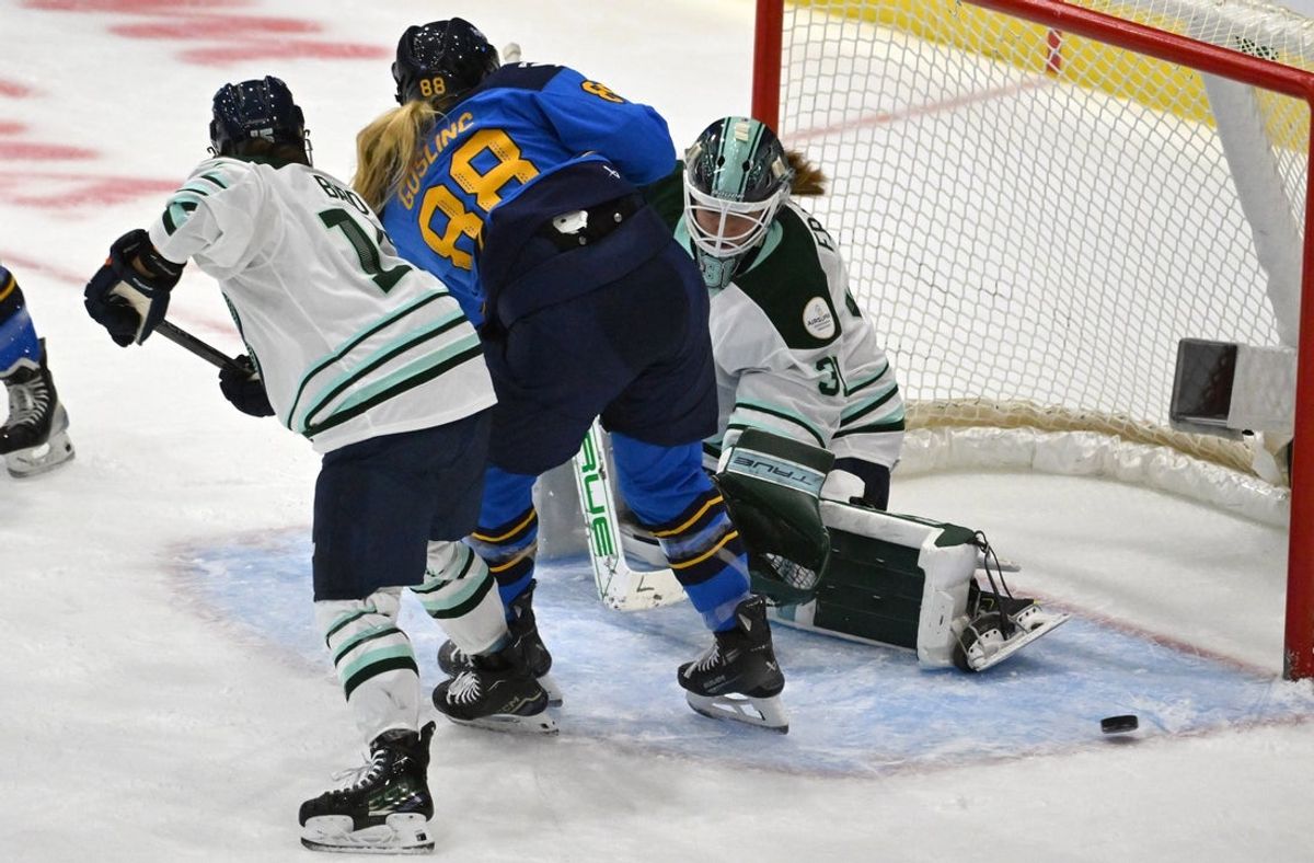 Nov 30, 2024; Toronto, ON, CANADA;  Boston Fleet goalie Aerin Frankel (31) makes a save on Toronto Sceptres forward Julia Gosling (88) in the second period at Coca-Cola Coliseum. Mandatory Credit: Dan Hamilton-Imagn Images