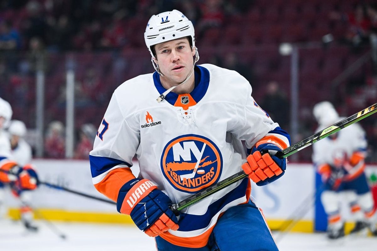 Dec 3, 2024; Montreal, Quebec, CAN; New York Islanders left wing Matt Martin (17) looks on during warm-up before the game against the Montreal Canadiens at Bell Centre. Mandatory Credit: David Kirouac-Imagn Images