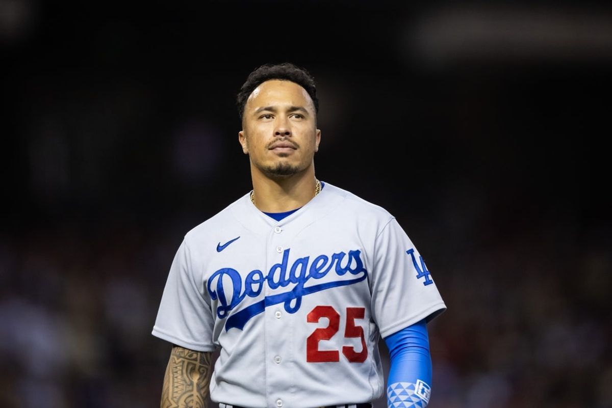Oct 11, 2023; Phoenix, Arizona, USA; Los Angeles Dodgers second baseman Kolten Wong against the Arizona Diamondbacks during game three of the NLDS for the 2023 MLB playoffs at Chase Field. Mandatory Credit: Mark J. Rebilas-USA TODAY Sports