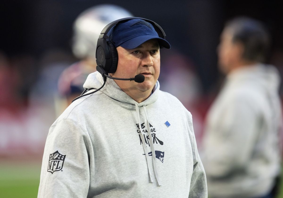 Dec 15, 2024; Glendale, Arizona, USA; New England Patriots offensive coordinator Alex Van Pelt against the Arizona Cardinals at State Farm Stadium. Mandatory Credit: Mark J. Rebilas-Imagn Images