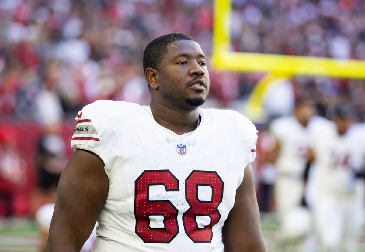 Dec 15, 2024; Glendale, Arizona, USA; Arizona Cardinals offensive tackle Kelvin Beachum (68) against the New England Patriots at State Farm Stadium. Mandatory Credit: Mark J. Rebilas-Imagn Images