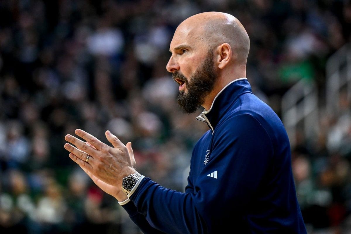 Florida Atlantic's head coach John Jakus encourages his team during the first half in the game against Michigan State on Saturday, Dec. 21, 2024, in East Lansing.