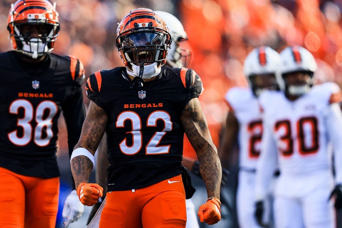 Dec 22, 2024; Cincinnati, Ohio, USA; Cincinnati Bengals running back Trayveon Williams (32) reacts after a play against the Cleveland Browns in the first half at Paycor Stadium. Mandatory Credit: Katie Stratman-Imagn Images