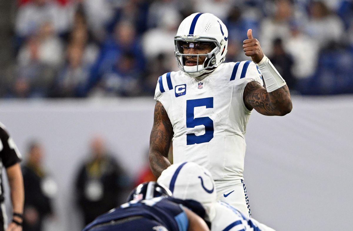 Dec 22, 2024; Indianapolis, Indiana, USA; Indianapolis Colts quarterback Anthony Richardson (5) gives a thumbs up before the snap during the second half against the Tennessee Titans at Lucas Oil Stadium. Mandatory Credit: Marc Lebryk-Imagn Images