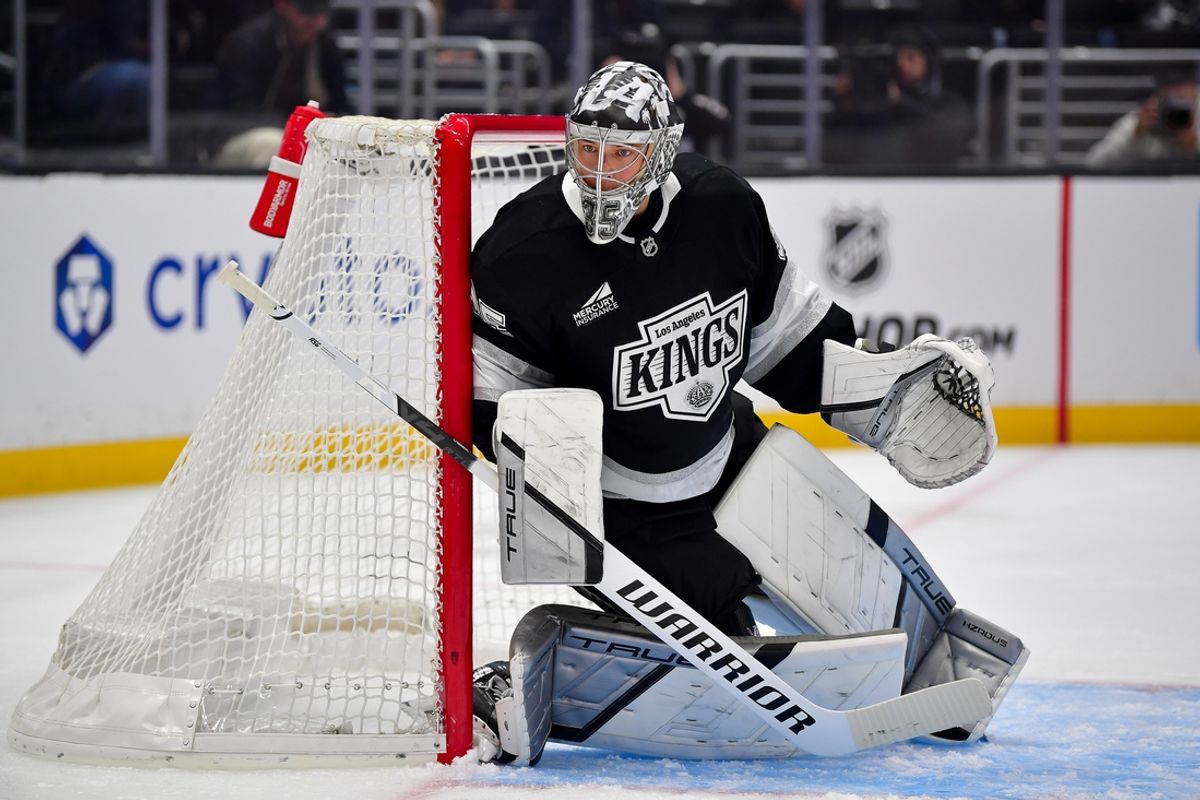 Dec 28, 2024; Los Angeles, California, USA; Los Angeles Kings goaltender Darcy Kuemper (35) defends the goal against the Edmonton Oilers during the first period at Crypto.com Arena. Mandatory Credit: Gary A. Vasquez-Imagn Images