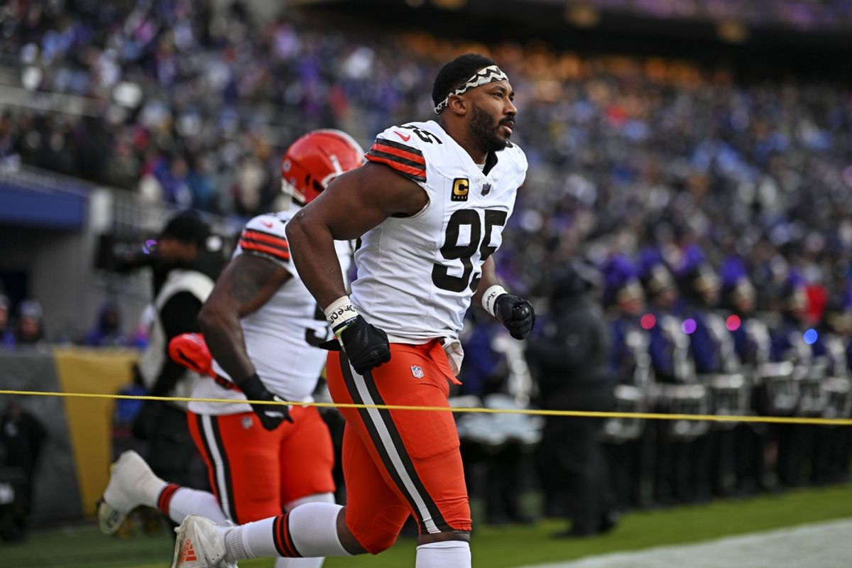 Jan 4, 2025; Baltimore, Maryland, USA; Cleveland Browns defensive end Myles Garrett (95) warms up before the game against the Baltimore Ravens at M&T Bank Stadium. Mandatory Credit: Tommy Gilligan-Imagn Images