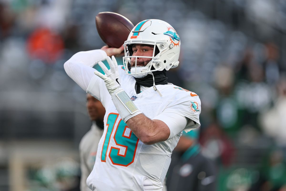 Jan 5, 2025; East Rutherford, New Jersey, USA; Miami Dolphins quarterback Skylar Thompson (19) warms up before the game against the New York Jets at MetLife Stadium. Mandatory Credit: Vincent Carchietta-Imagn Images