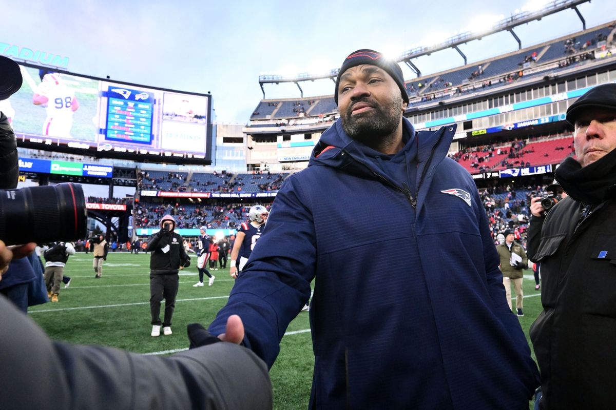 Jan 5, 2025; Foxborough, Massachusetts, USA; New England Patriots head coach Jerod Mayo shakes hands with Buffalo Bills head coach Sean McDermott after a game at Gillette Stadium. Mandatory Credit: Brian Fluharty-Imagn Images