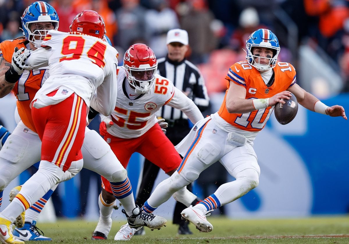 Jan 5, 2025; Denver, Colorado, USA; Denver Broncos quarterback Bo Nix (10) scrambles under pressure from Kansas City Chiefs linebacker Joshua Uche (55) as guard Quinn Meinerz (77) defends against defensive end Malik Herring (94) in the second quarter at Empower Field at Mile High. Mandatory Credit: Isaiah J. Downing-Imagn Images