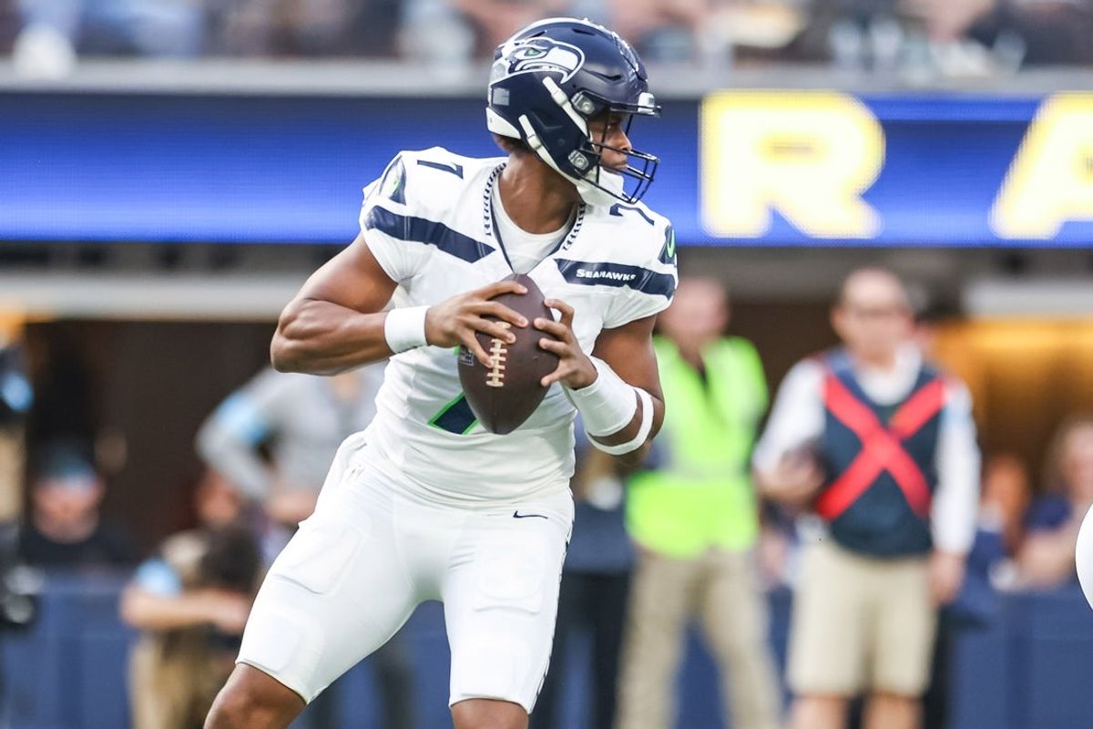 Jan 5, 2025; Inglewood, California, USA; Seattle Seahawks Geno Smith (7) in the pocket during the 1st quarter versus the Los Angeles Rams at SoFi Stadium. Mandatory Credit: William Navarro-Imagn Images