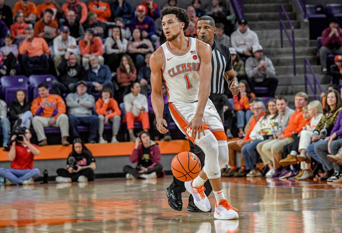 Clemson guard Chase Hunter (1) brings the ball up court against Florida State University Jan 11, 2025; Clemson, South Carolina, USA; at Littlejohn Coliseum.
