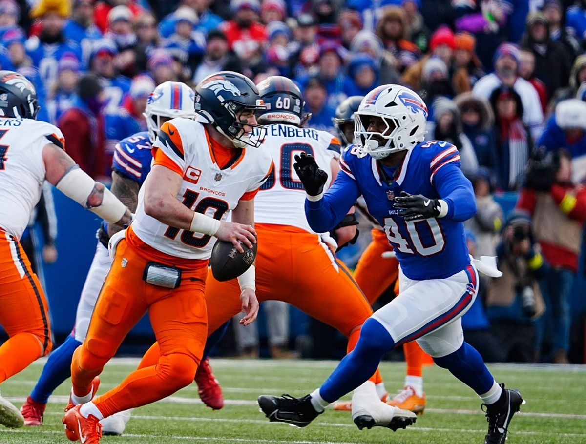 Buffalo Bills linebacker Von Miller (40) rushes towards Denver Broncos quarterback Bo Nix (10) and misses tackling him during the second half of the Buffalo Bills wild card game against the Denver Broncos at Highmark Stadium in Orchard Park on Jan. 12, 2025.
