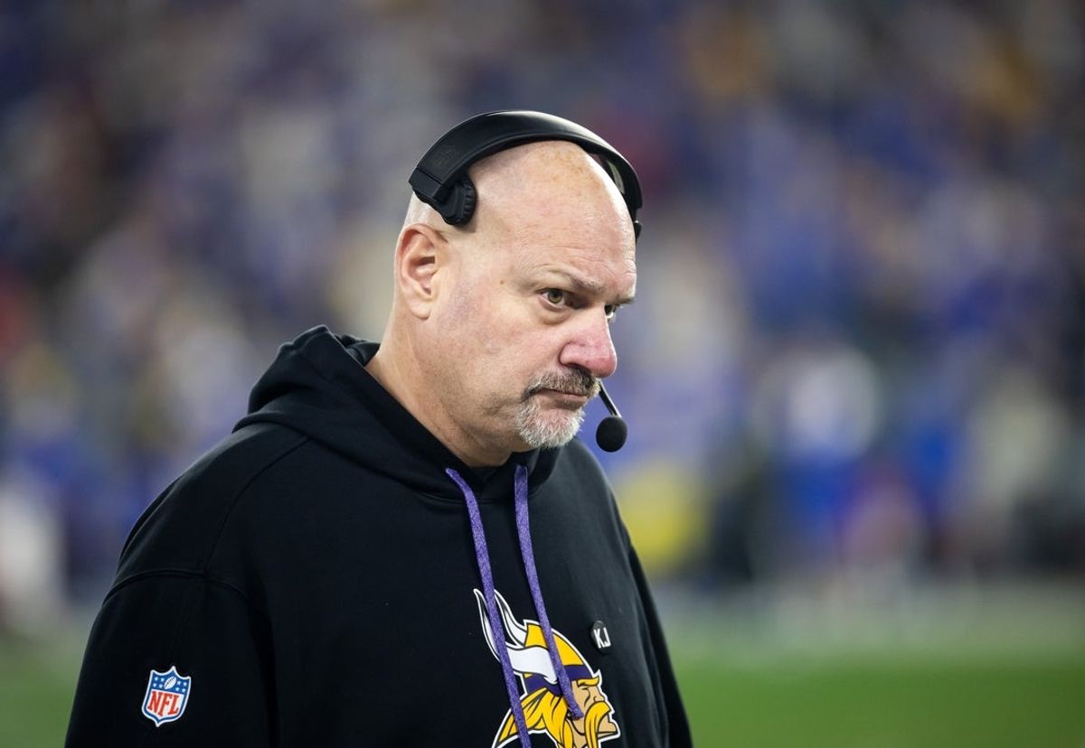 Jan 13, 2025; Glendale, AZ, USA; Minnesota Vikings outside linebackers coach Mike Pettine against the Los Angeles Rams during an NFC wild card game at State Farm Stadium. Mandatory Credit: Mark J. Rebilas-Imagn Images