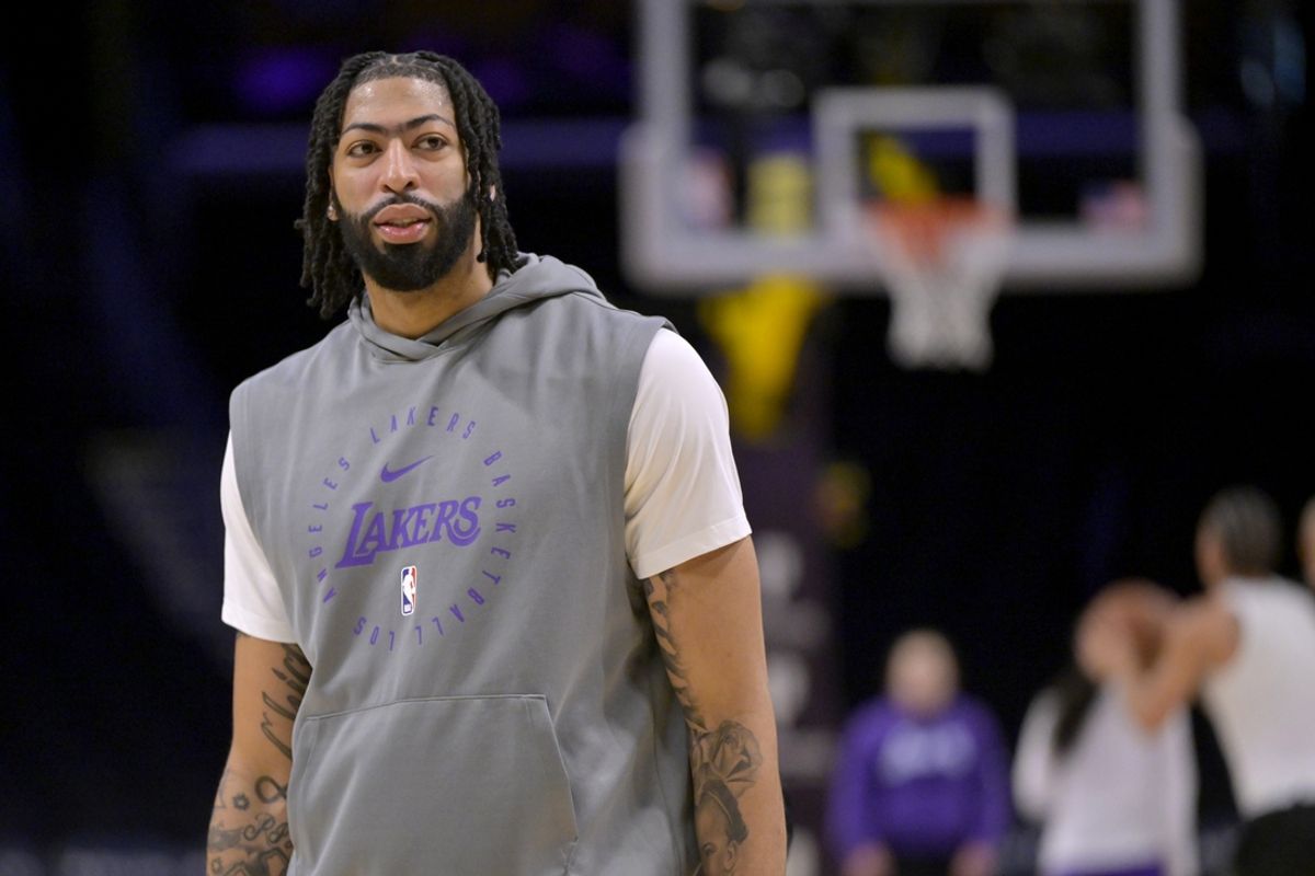 Jan 17, 2025; Los Angeles, California, USA;  Los Angeles Lakers forward Anthony Davis (3) warms up prior to the game against the Brooklyn Nets at Crypto.com Arena. Mandatory Credit: Jayne Kamin-Oncea-Imagn Images