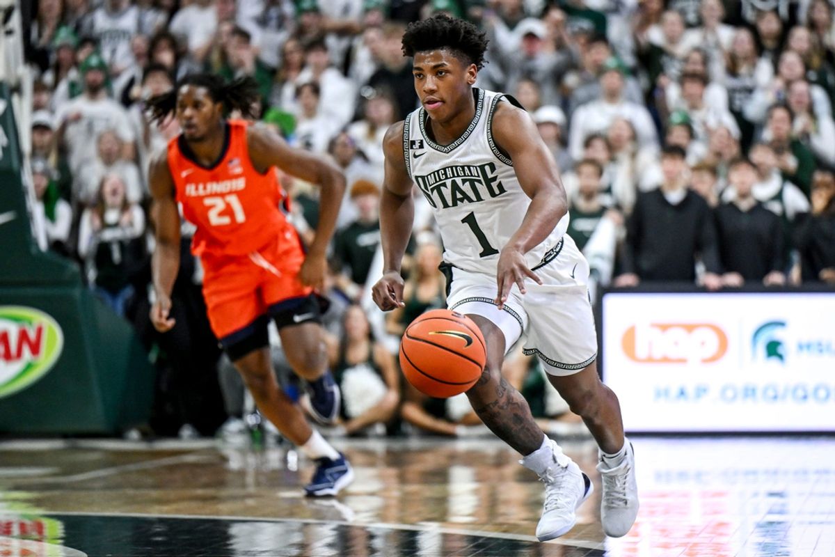 Michigan State's Jeremy Fears Jr. pushes the ball against Illinois during the first half on Sunday, Jan. 19, 2025, at the Breslin Center in East Lansing.