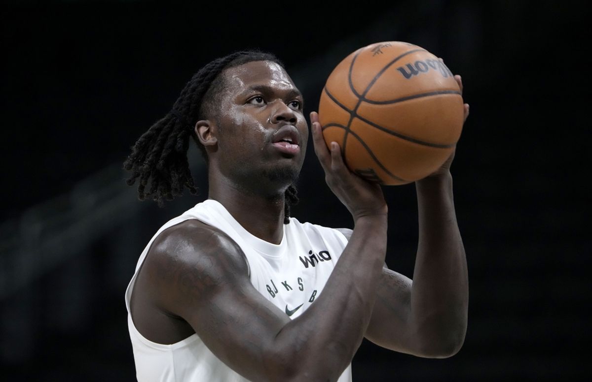 Jan 19, 2025; Milwaukee, Wisconsin, USA; Milwaukee Bucks forward Chris Livingston (7) during pregame warmups before a game against the Philadelphia 76ers at Fiserv Forum. Mandatory Credit: Michael McLoone-Imagn Images