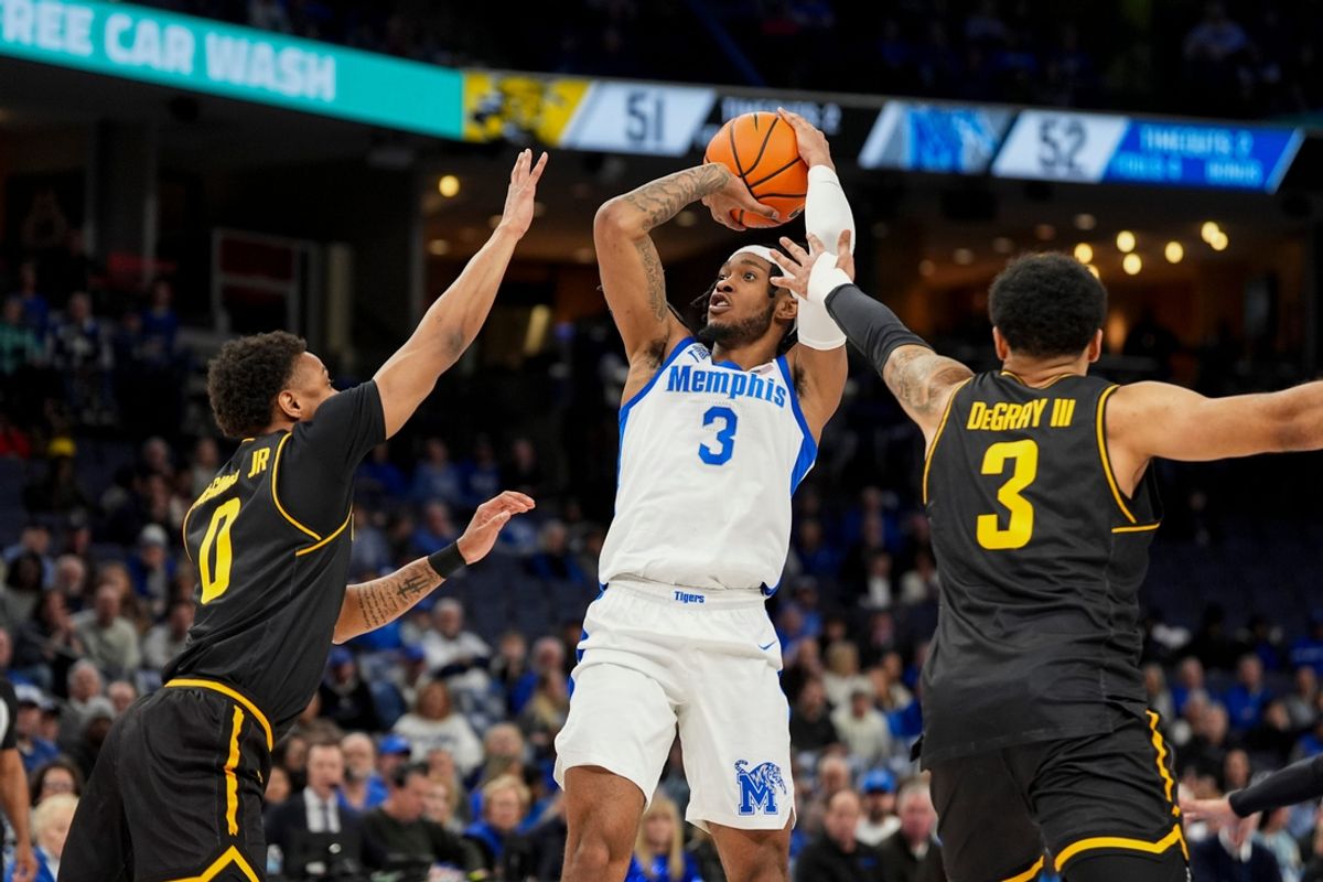 Memphis' Colby Rogers (3) shoots the ball during the game between Wichita State and University of Memphis at FedExForum on Thursday, January 23, 2025, in Memphis, Tenn.