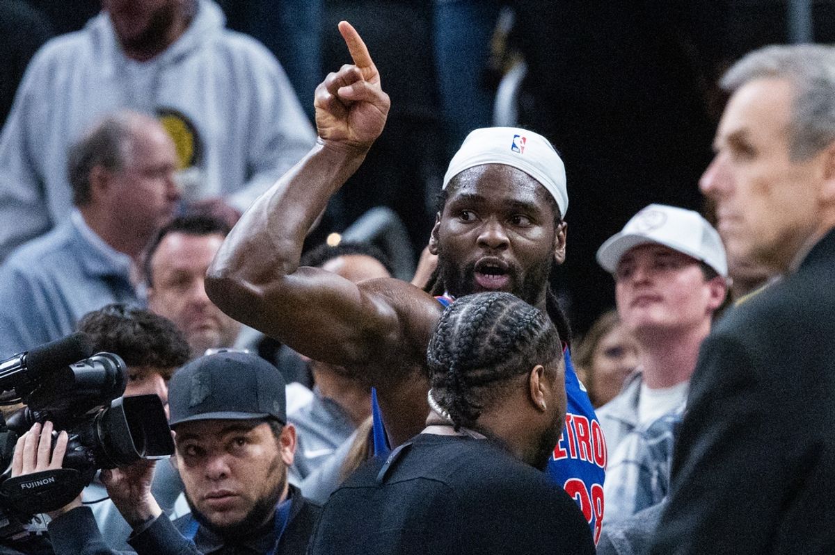 Jan 29, 2025; Indianapolis, Indiana, USA; Detroit Pistons center Isaiah Stewart (28) is ejected from the game for a flagrant foul on Indiana Pacers center Thomas Bryant (3)  in the first half at Gainbridge Fieldhouse. Mandatory Credit: Trevor Ruszkowski-Imagn Images
