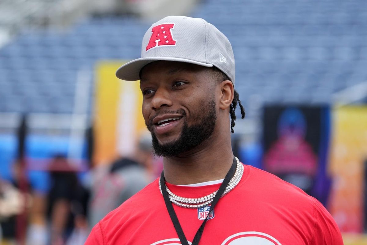 Feb 1, 2025; Orlando, FL, USA; Houston Texans running back Joe Mixon (28) during AFC Practice for the Pro Bowl Games at Camping World Stadium. Mandatory Credit: Kirby Lee-Imagn Images