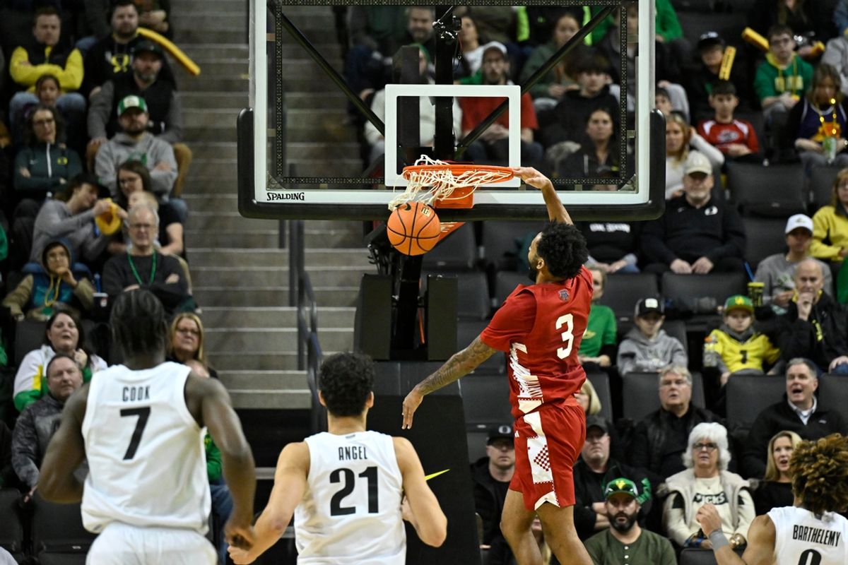 Feb 2, 2025; Eugene, Oregon, USA; Nebraska Cornhuskers guard Brice Williams (3) dunks the ball during the first half against the Oregon Ducks at Matthew Knight Arena. Mandatory Credit: Craig Strobeck-Imagn Images