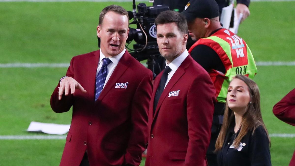 Peyton Manning (l.) and Tom Brady