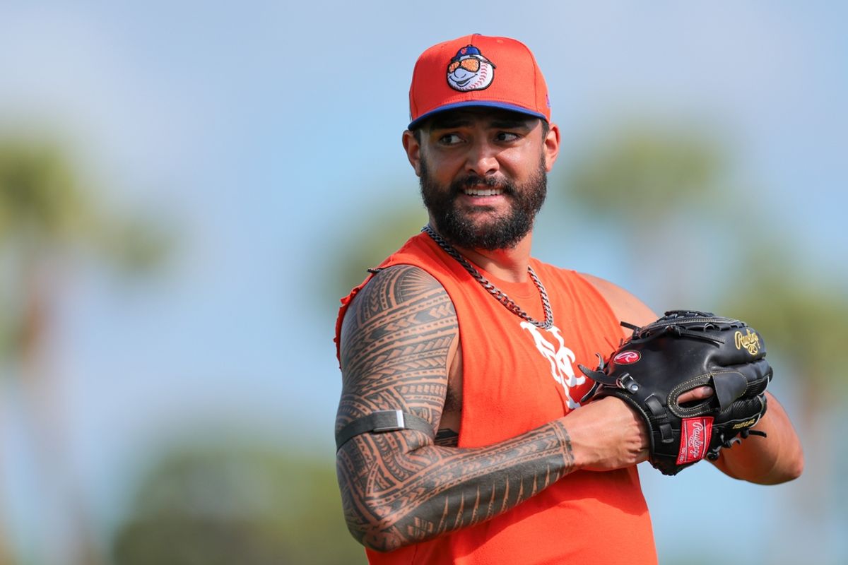 Feb 15, 2025; Port St. Lucie, FL, USA; New York Mets starting pitcher Sean Manaea (59) looks on during a spring training workout at Clover Park. Mandatory Credit: Sam Navarro-Imagn Images