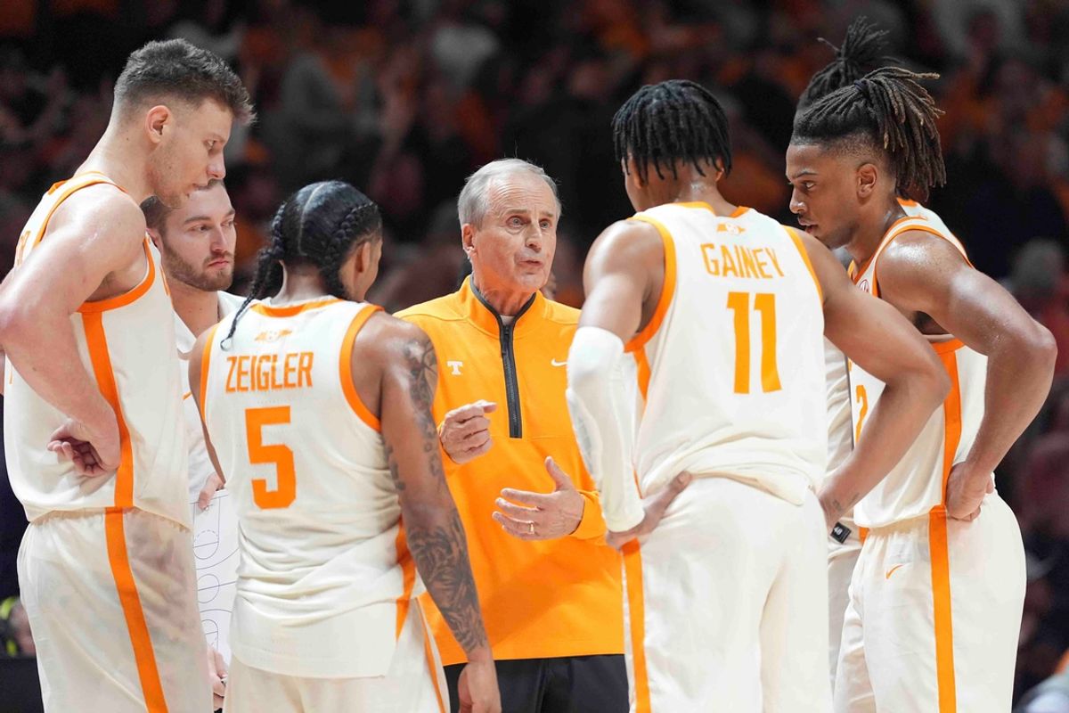 Tennessee head coach Rick Barnes chats with his team during a men’s college basketball game between Tennessee and Vanderbilt at Thompson-Boling Arena at Food City Center, Saturday, Feb. 15, 2025.