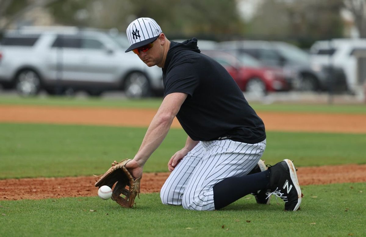 Feb 20, 2025; Tampa, FL, USA; New York Yankees third base DJ LeMahieu (26) during work outs at George M. Steinbrenner Field. Mandatory Credit: Kim Klement Neitzel-Imagn Images