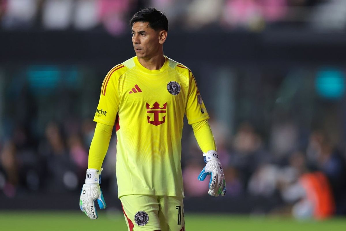 Feb 22, 2025; Fort Lauderdale, Florida, USA; Inter Miami CF goalkeeper Oscar Ustari (19) during the first half against New York City FC at Chase Stadium. Mandatory Credit: Sam Navarro-Imagn Images