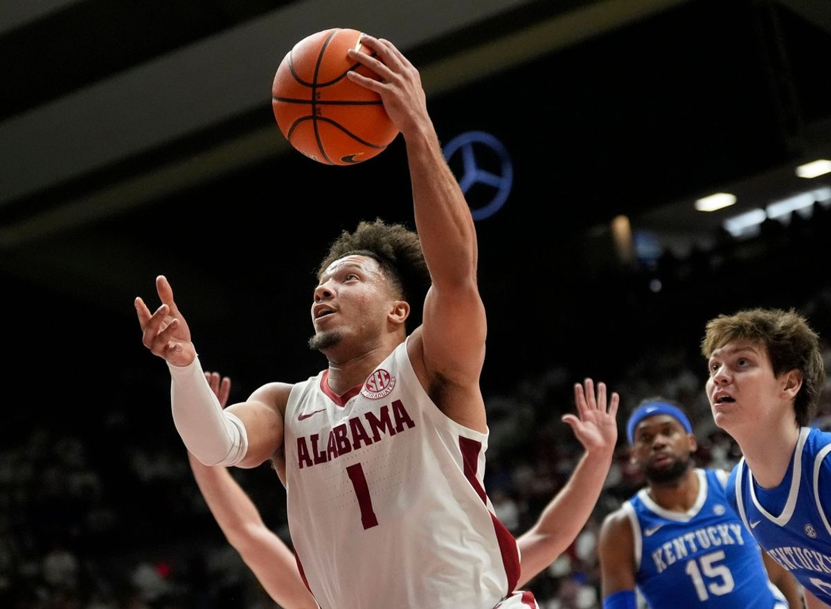 Feb 22, 2025; Tuscaloosa, AL, USA; Alabama guard Mark Sears (1) drives to the basket at Coleman Coliseum. Alabama defeated Kentucky 96-83. Sears scored 30 points for Alabama. Mandatory Credit: Gary Cosby Jr.-Tuscaloosa News