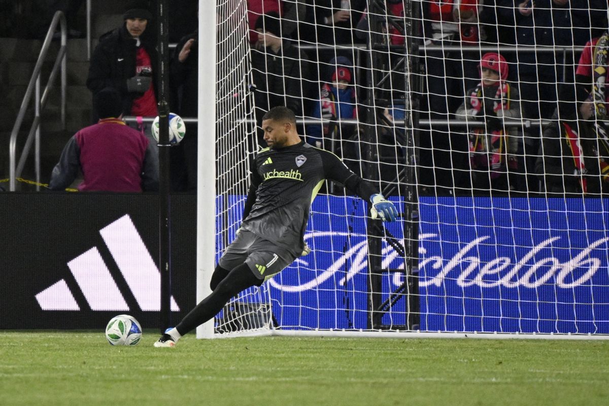 Feb 22, 2025; St. Louis, Missouri, USA; Colorado Rapids goalkeeper Zack Steffen (1) plays the ball in the first half against St. Louis CITY SC at CITYPARK. Mandatory Credit: Joe Puetz-Imagn Images