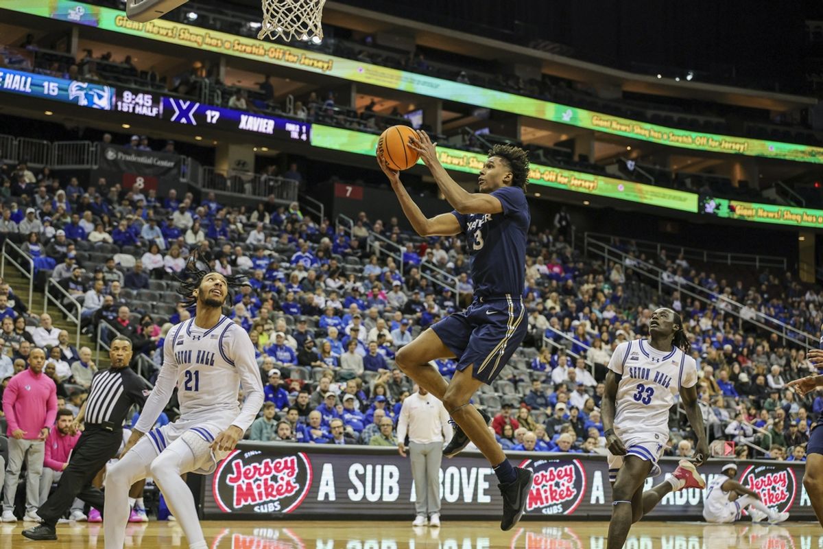 Feb 23, 2025; Newark, New Jersey, USA;  Xavier Musketeers guard Dailyn Swain (3) shoots against the Seton Hall Pirates at Prudential Center. Mandatory Credit: Scott Rausenberger-Imagn Images