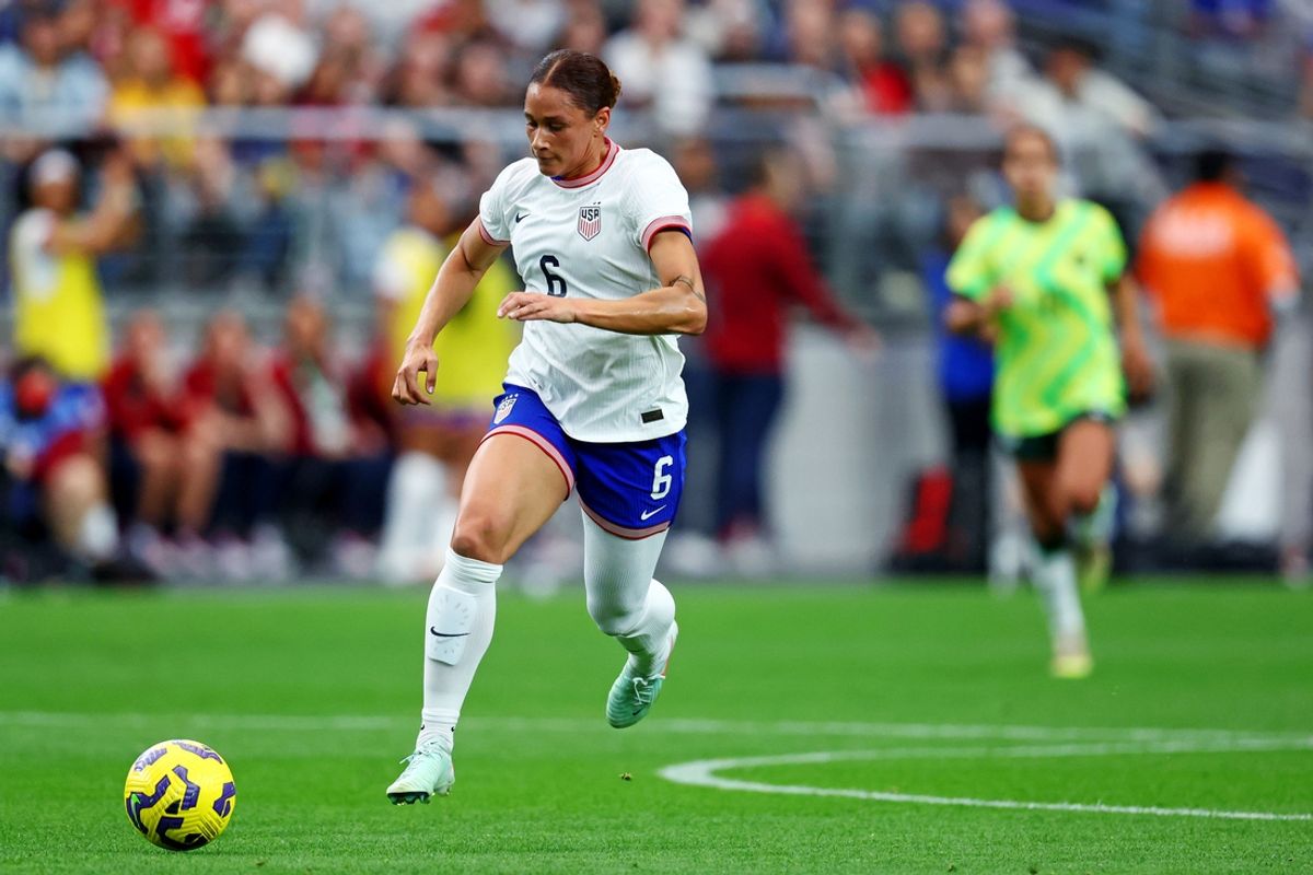 Feb 23, 2025; Glendale, Arizona, USA; USA forward Lynn Biyendolo (6) moves the ball during the first half against Australia in the SheBelieves Cup at State Farm Stadium. Mandatory Credit: Mark J. Rebilas-Imagn Images
