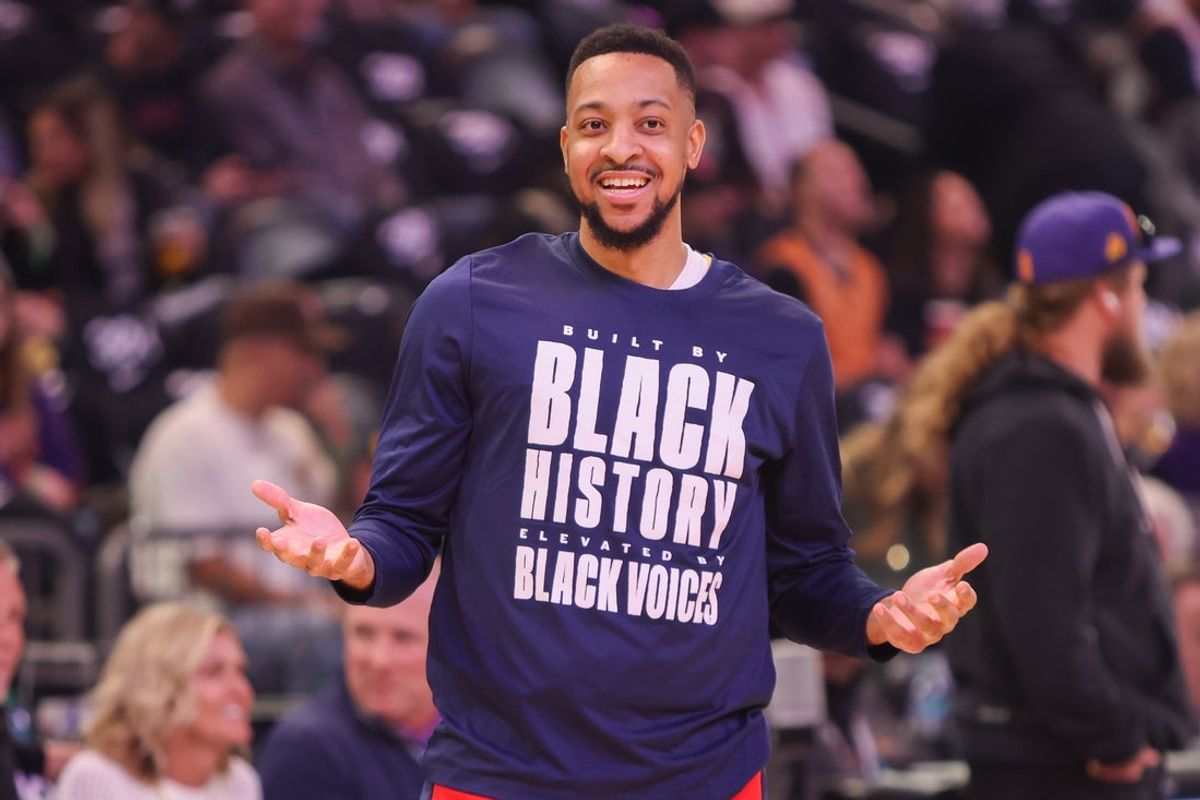 Feb 27, 2025; Phoenix, Arizona, USA; New Orleans Pelicans guard CJ McCollum (3) warms up before a game against the Phoenix Suns at Footprint Center. Mandatory Credit: Brett Davis-Imagn Images