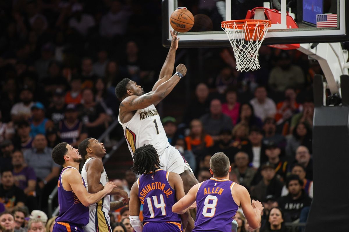 Feb 27, 2025; Phoenix, Arizona, USA; New Orleans Pelicans forward Zion Williamson (1) shoots against the Phoenix Suns in the fourth quarter at Footprint Center. Mandatory Credit: Brett Davis-Imagn Images