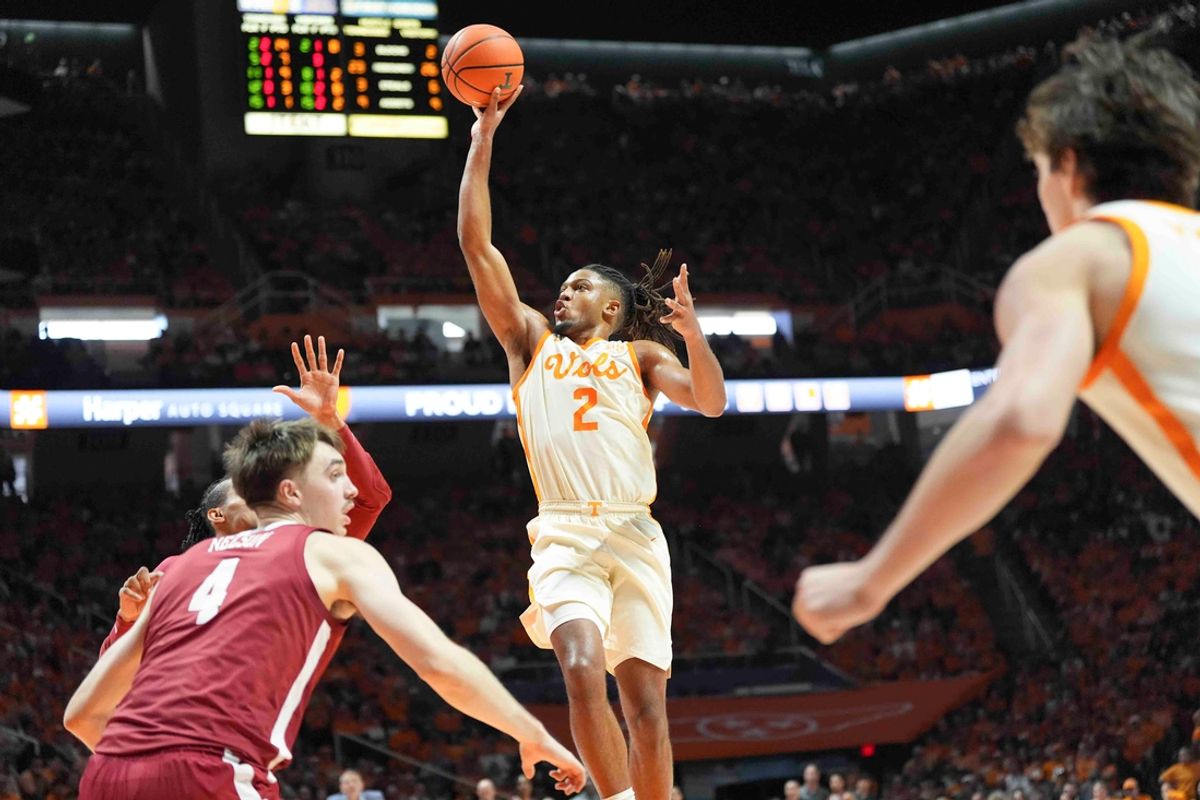 Tennessee's Chaz Lanier (2) takes a shot during a men’s college basketball game between Tennessee and Alabama at Thompson-Boling Arena at Food City Center, Saturday, March 1, 2025.