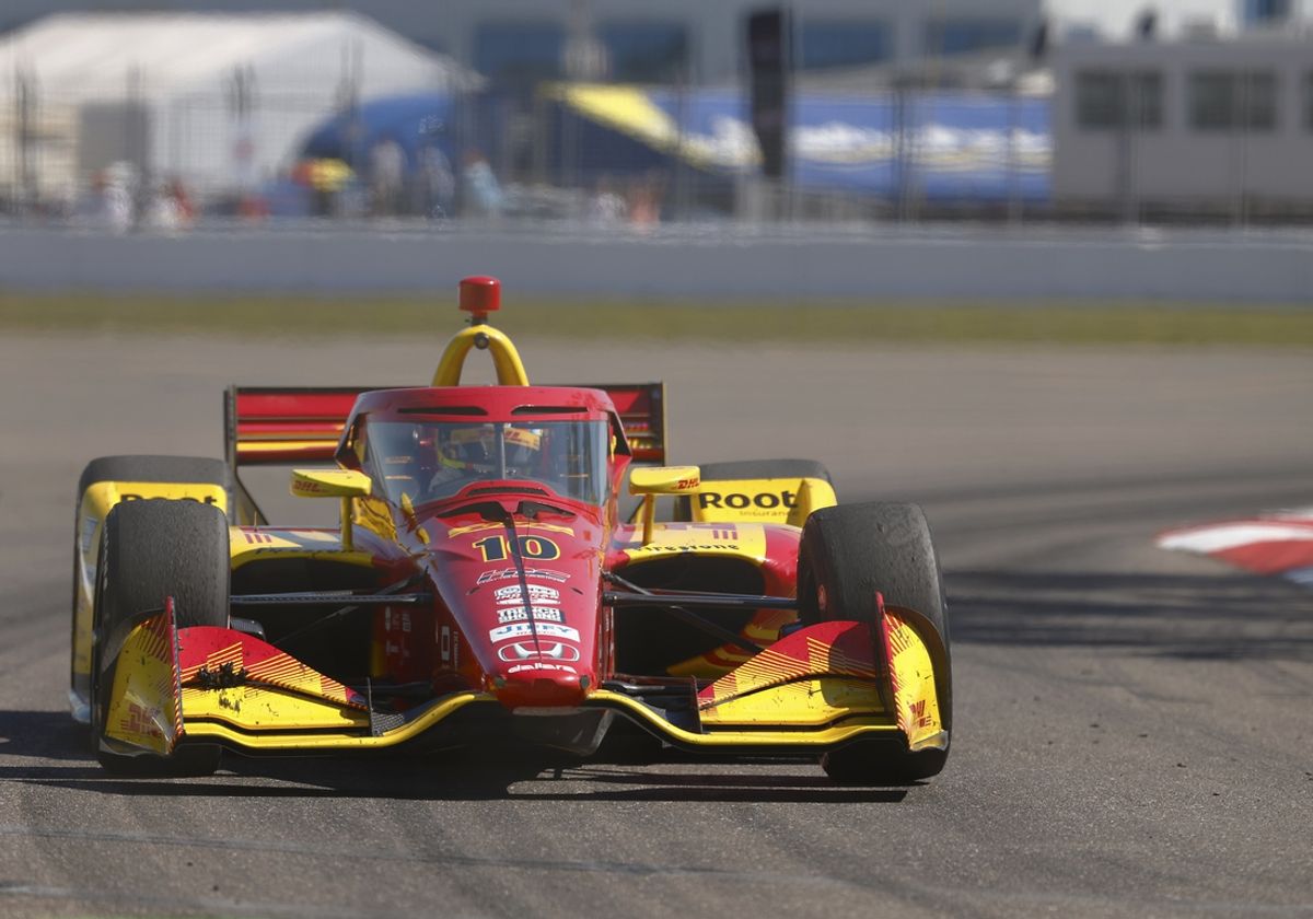 Mar 2, 2025; St. Petersburg, Florida, USA;  Driver Alex Palou (10) of Team Chip Ganassi Racing goes around turn 2 in the Firestone Grand Prix on the Streets of St. Petersburg. Mandatory Credit: Russell Lansford-Imagn Images