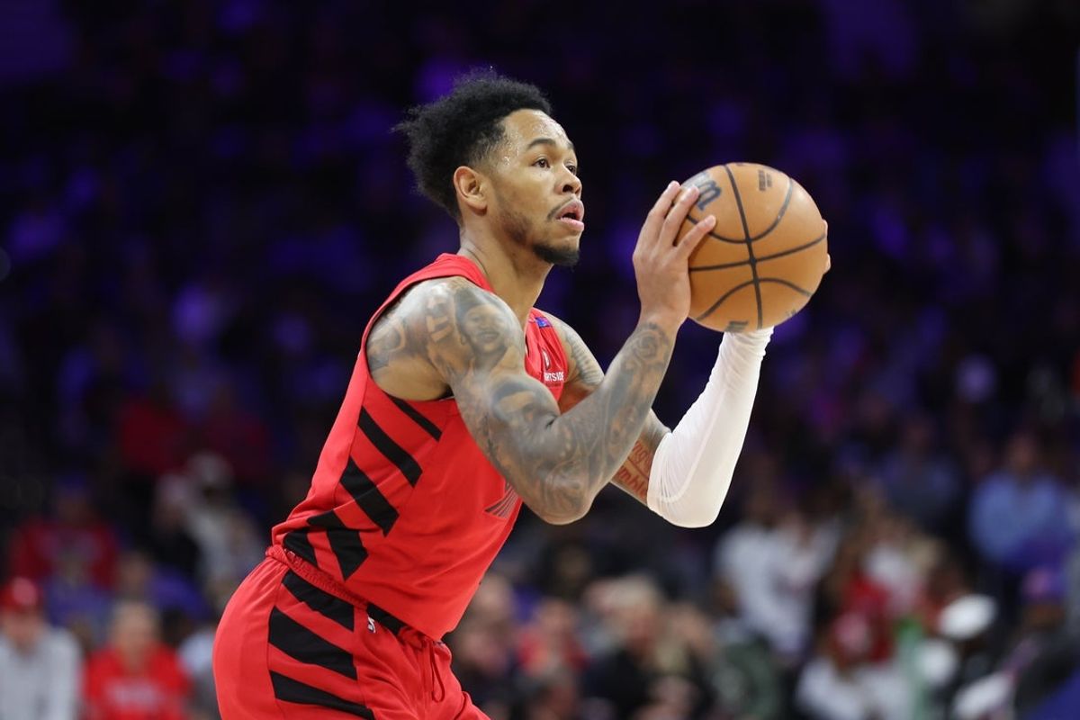Mar 3, 2025; Philadelphia, Pennsylvania, USA; Portland Trail Blazers guard Anfernee Simons (1) shoots the ball against the Philadelphia 76ers during the third quarter at Wells Fargo Center. Mandatory Credit: Bill Streicher-Imagn Images