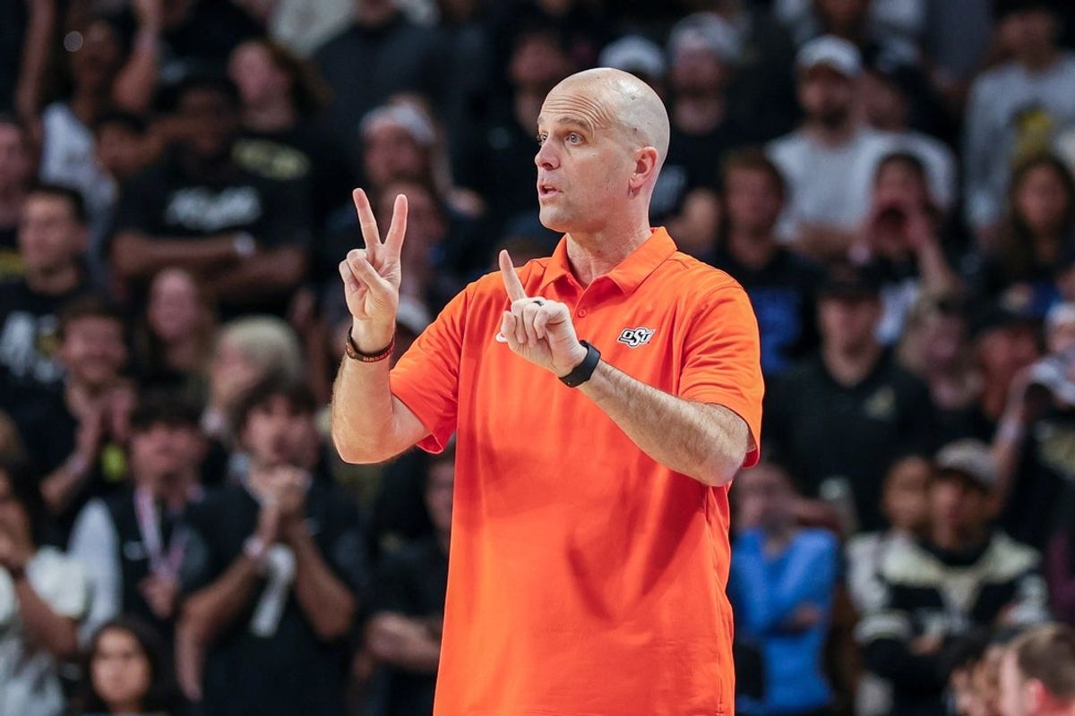 Mar 5, 2025; Orlando, Florida, USA; Oklahoma State Cowboys head coach Steve Lutz motions to the court during the first half against the UCF Knights at Addition Financial Arena. Mandatory Credit: Mike Watters-Imagn Images
