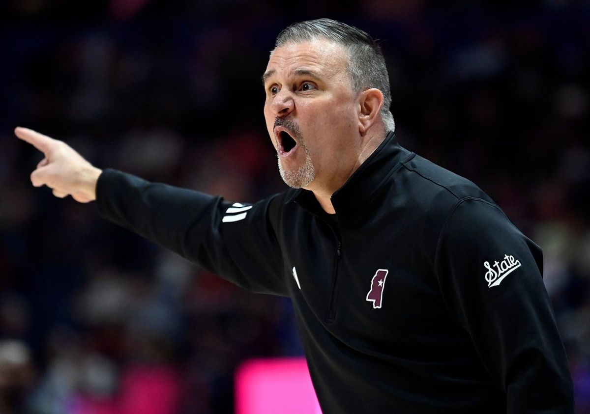 Mississippi State head coach Chris Jans yells at to his players during a NCAA college basketball first round game against LSU at the men’s Southeastern Conference Tournament Wednesday, March 12, 2025, in Nashville, Tenn.