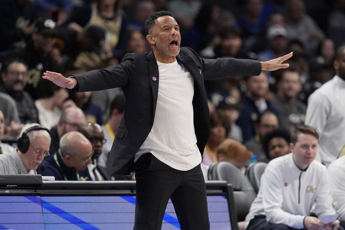 Mar 13, 2025; Charlotte, NC, USA; Georgia Tech Yellow Jackets head coach Damon Stoudamire during the first half against the Duke Blue Devils at Spectrum Center. Mandatory Credit: Jim Dedmon-Imagn Images