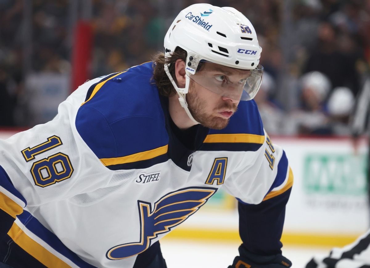 Mar 13, 2025; Pittsburgh, Pennsylvania, USA; St. Louis Blues center Robert Thomas (18) prepares to take a face-off against the Pittsburgh Penguins during the second period at PPG Paints Arena. Mandatory Credit: Charles LeClaire-Imagn Images