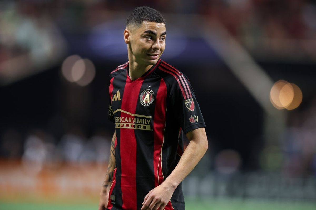 Mar 16, 2025; Atlanta, Georgia, USA; Atlanta United midfielder Miguel Almiron (10) in action against Inter Miami in the first half at Mercedes-Benz Stadium. Mandatory Credit: Brett Davis-Imagn Images