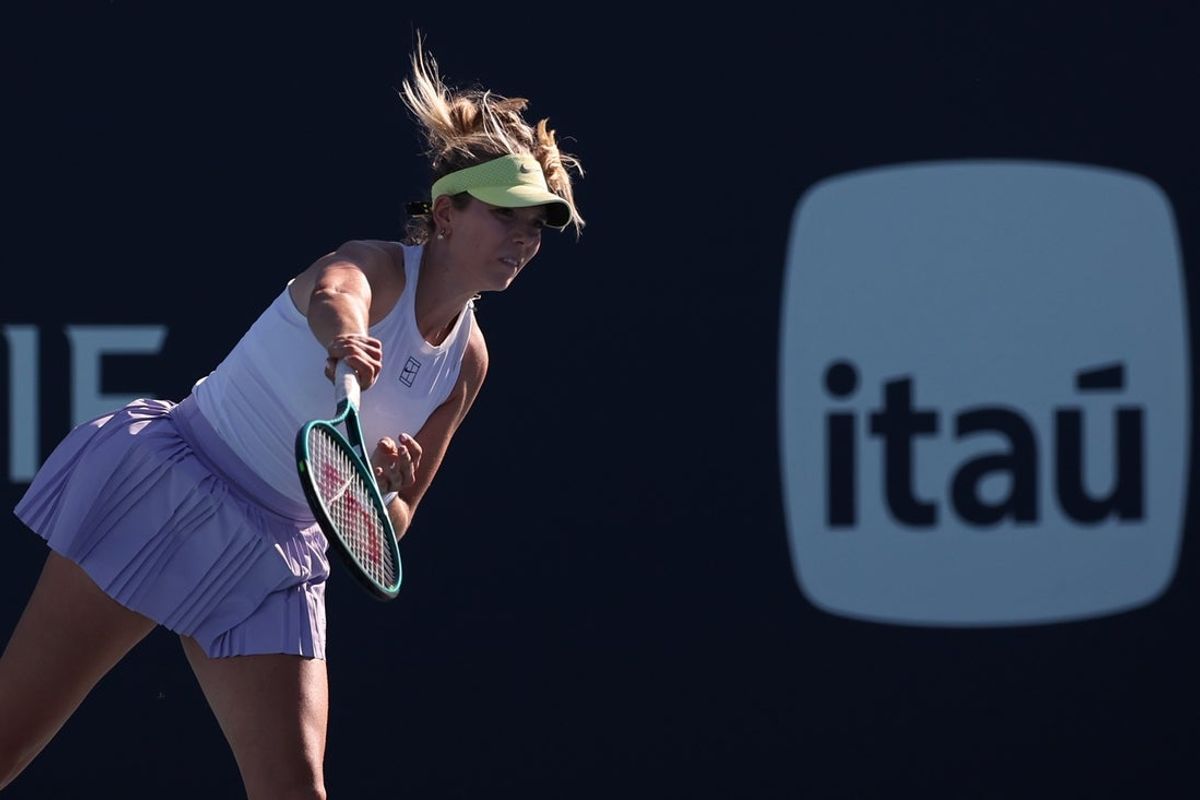 Mar 19, 2025; Miami, FL, USA; Katie Boulter (GBR) serves against Peyton Stearns (USA)(not pictured) on day two of the Miami Open at Hard Rock Stadium. Mandatory Credit: Geoff Burke-Imagn Images