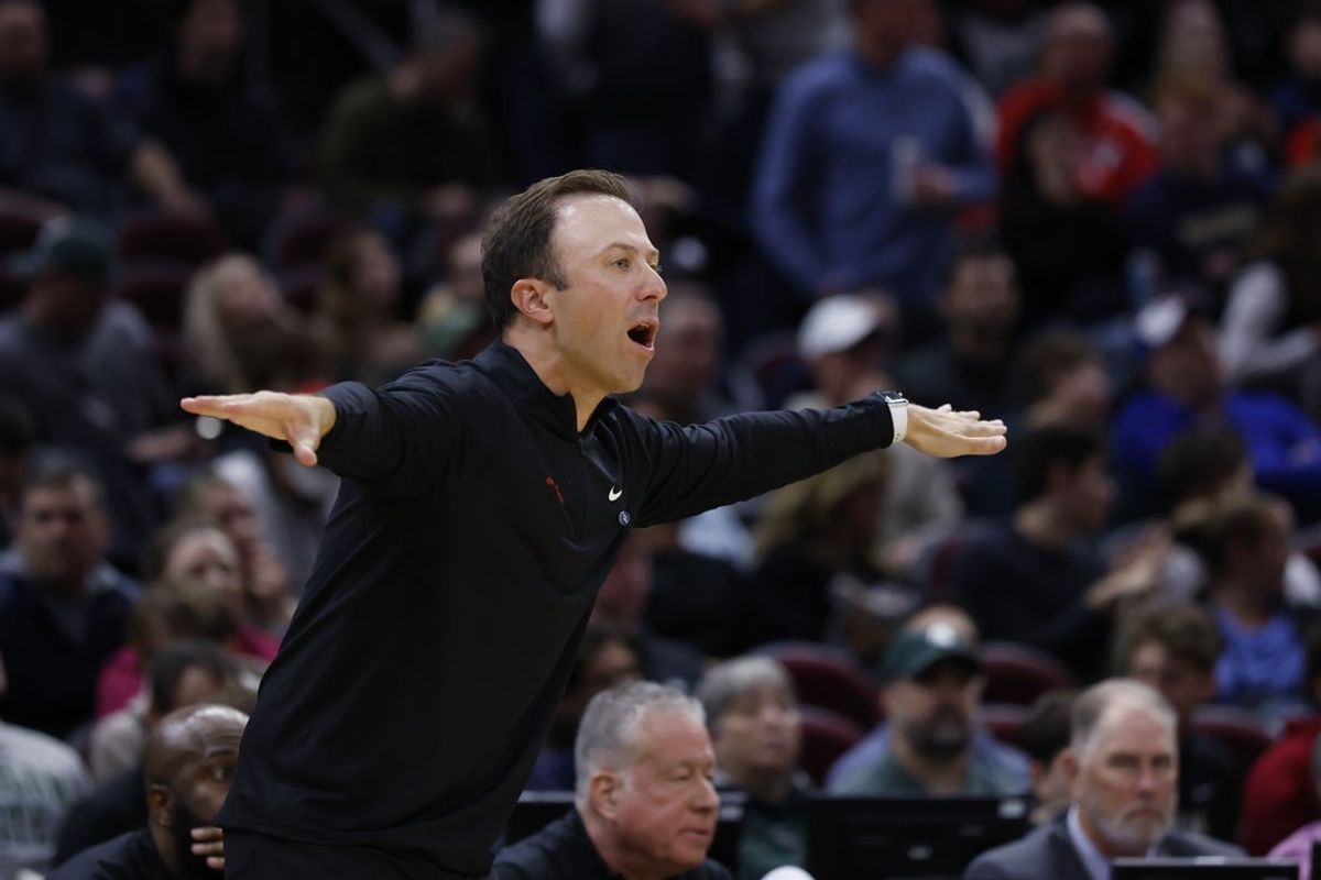 Mar 21, 2025; Cleveland, OH, USA; New Mexico Lobos head coach Richard Pitino reacts in the second half against the Marquette Golden Eagles during the NCAA Tournament First Round at Rocket Arena. Mandatory Credit: Rick Osentoski-Imagn Images