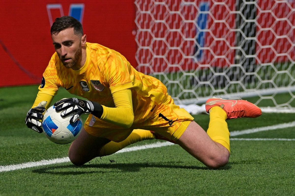 Mar 23, 2025; Inglewood, California, USA; USA goalkeeper Matt Turner (1) makes a save during the first half against Canada during the Concacaf Nations League third place match at SoFi Stadium. Mandatory Credit: Jayne Kamin-Oncea-Imagn Images